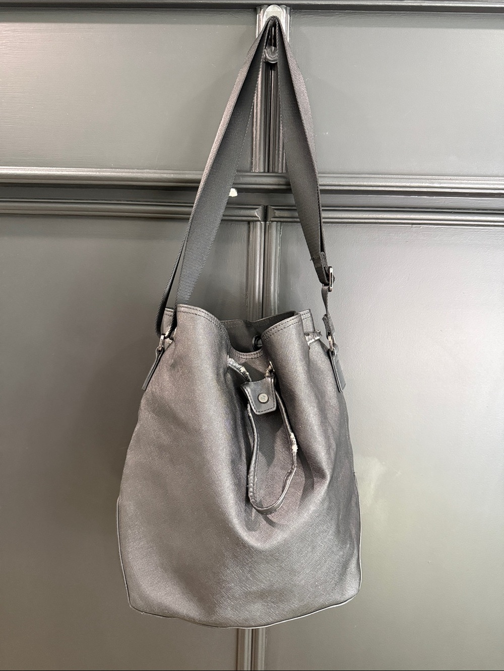 Lululemon Leather Drawstring Bucket Bag